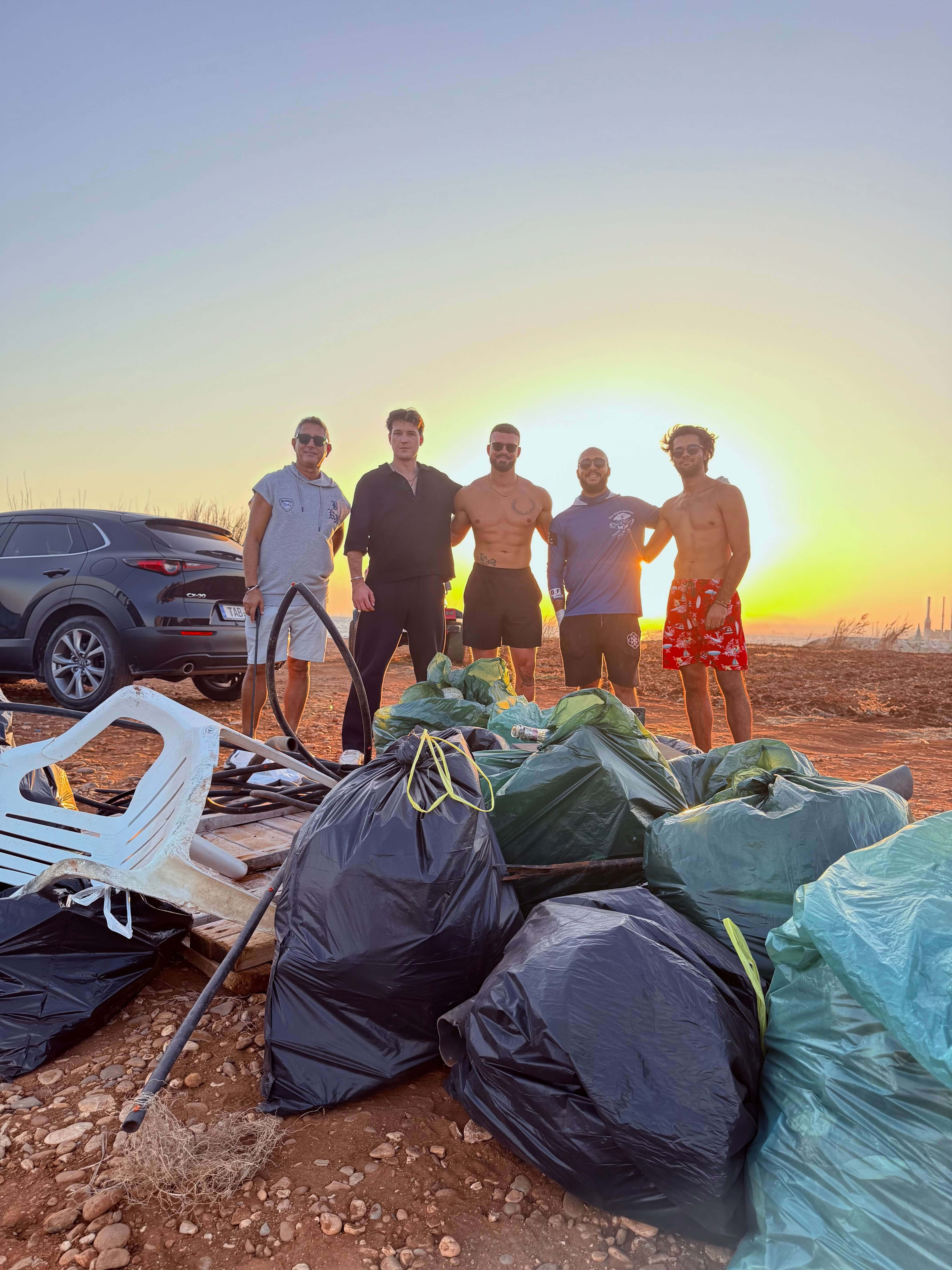 Avant-Garde article cover: Island Keeper: Γνωρίστε τον viral Γερμανό TikToker που καθαρίζει την Κύπρο